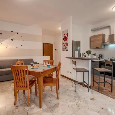 I Papaveri - Center Flat - Leonardo Accademy - Mxp - Lakes Sesto Calende