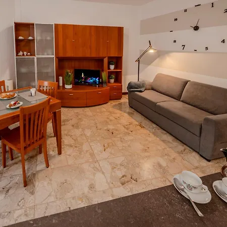 I Papaveri - Center Flat - Leonardo Accademy - Mxp - Lakes Apartment