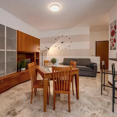 Apartmán I Papaveri - Center Flat - Leonardo Accademy - Mxp - Lakes *